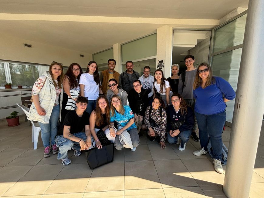 EL I.E.S HERMANOS AMOROS DE VILLENA NOS VISITA EN AFAVi