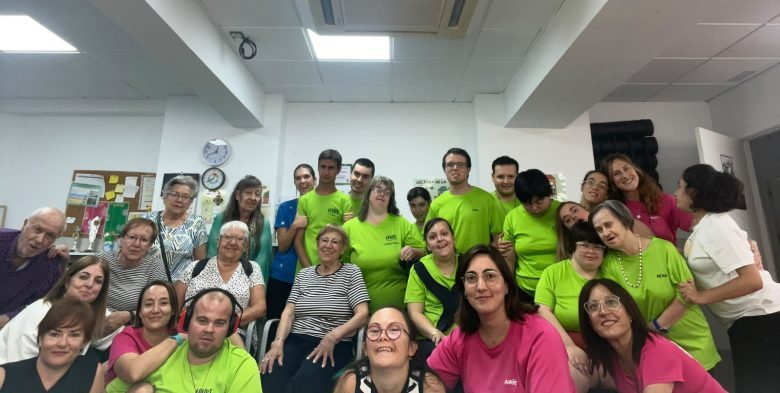 VISITA DE AFAVi A CENTRO DE DIA APADIS